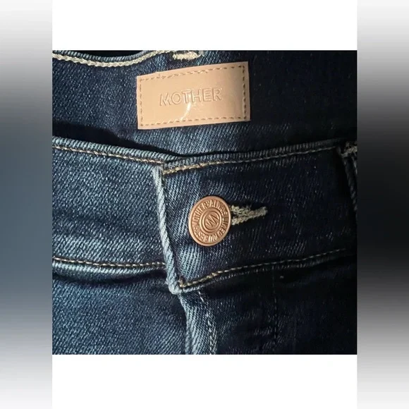 MOTHER
The Ditcher Roller Sneak Yakkity Yak Jeans In Blue, New with out Tags - Picture 4 of 8